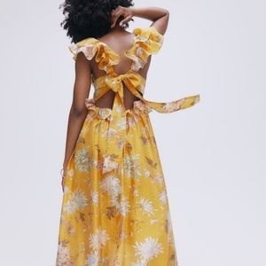 H&M flutter sleeve dress. Size XS.